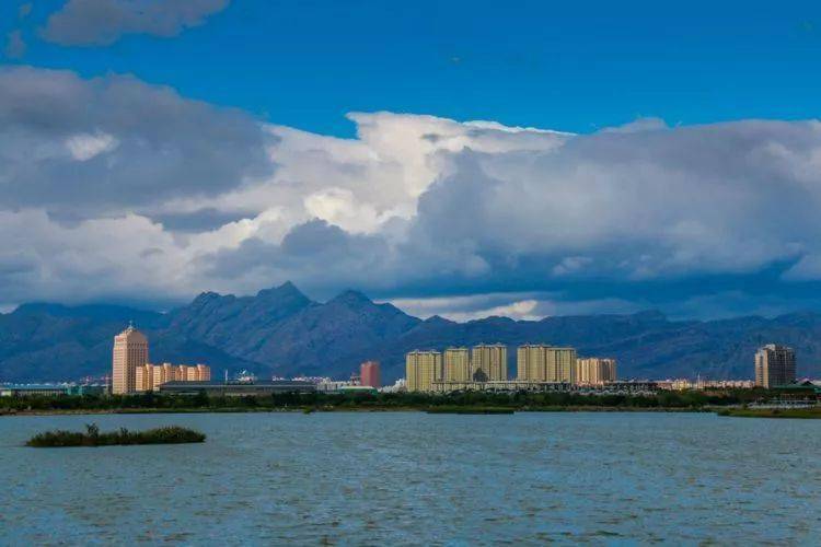 宁夏，嘉宾云集，观众热情如火